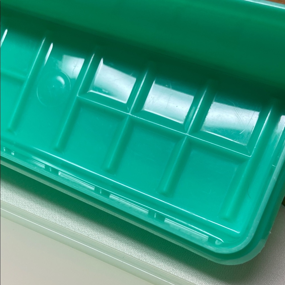 Tupperware Storage Container - Picture 7 of 12